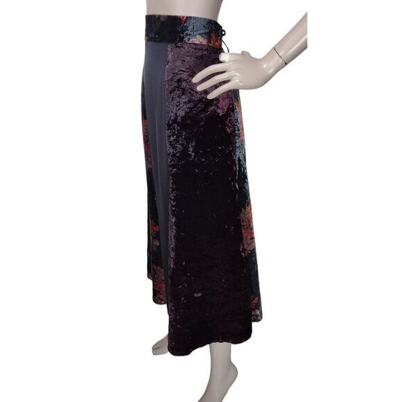 Vintage 90s Black Velvet Burgundy Floral Paneled Gypsy Bohemian Long Maxi Skirt - Picture 9 of 12